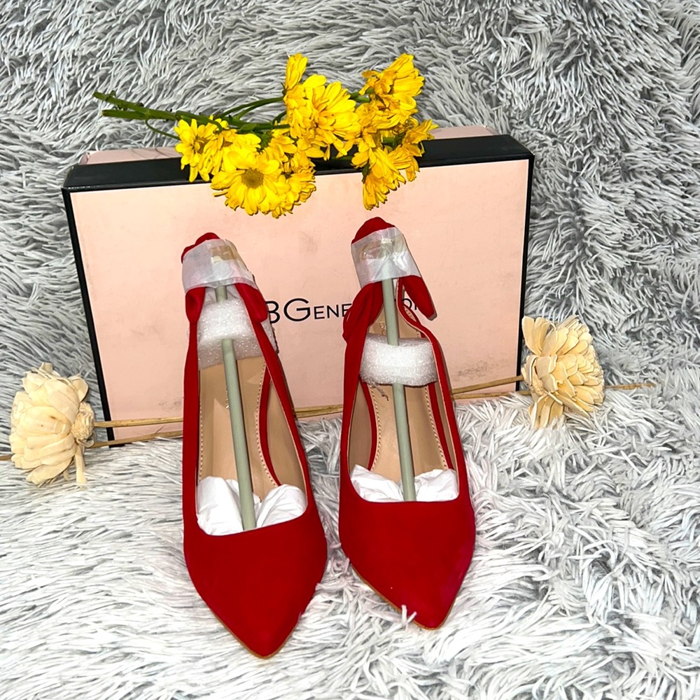BCBG red pumps size 7m